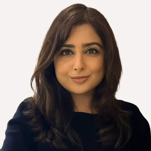 Arshiya Headshot 1